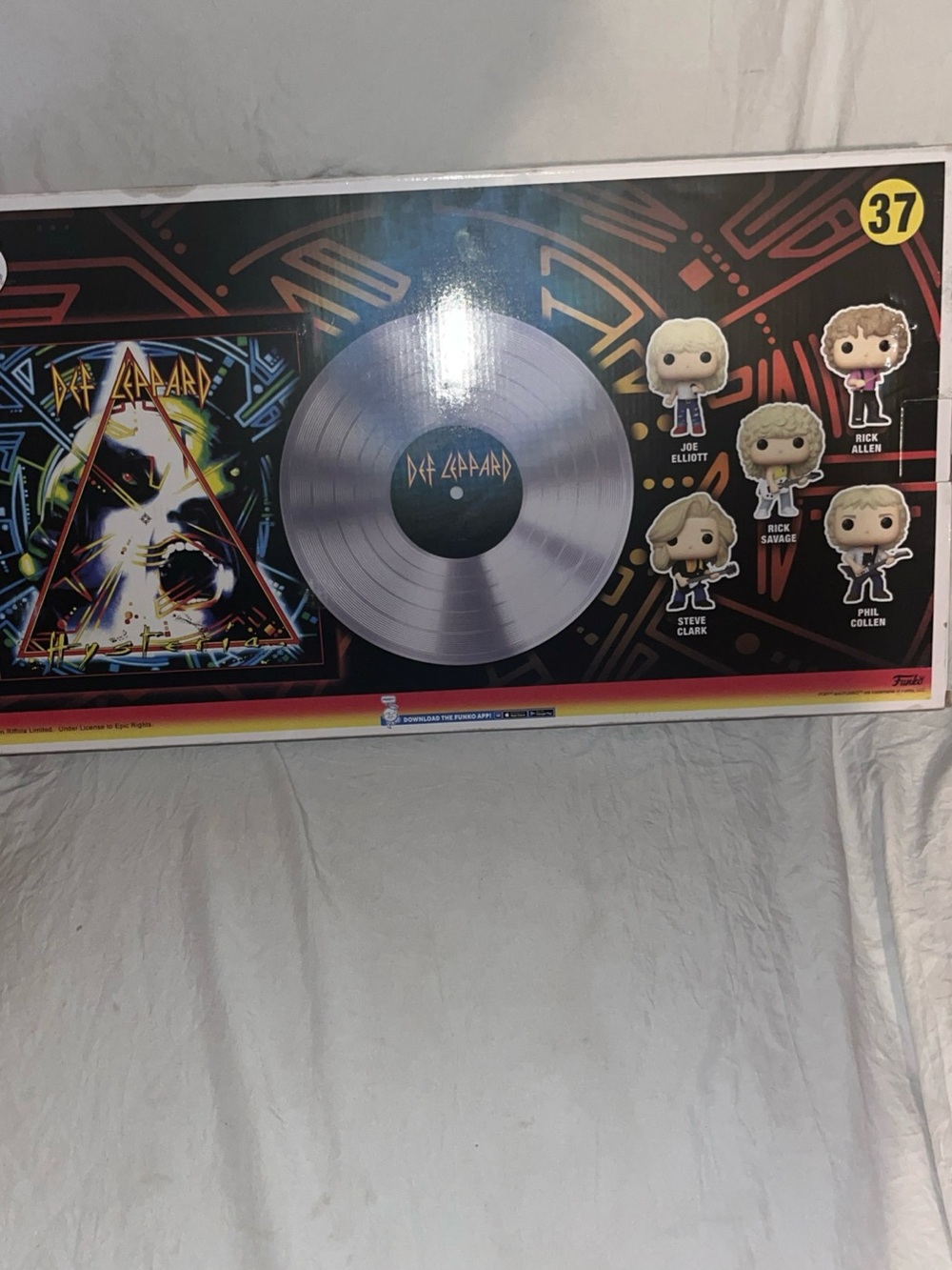 Funko Pop 37 Def Leopard Hysteria Deluxe Album NIB - Picture 2 of 2